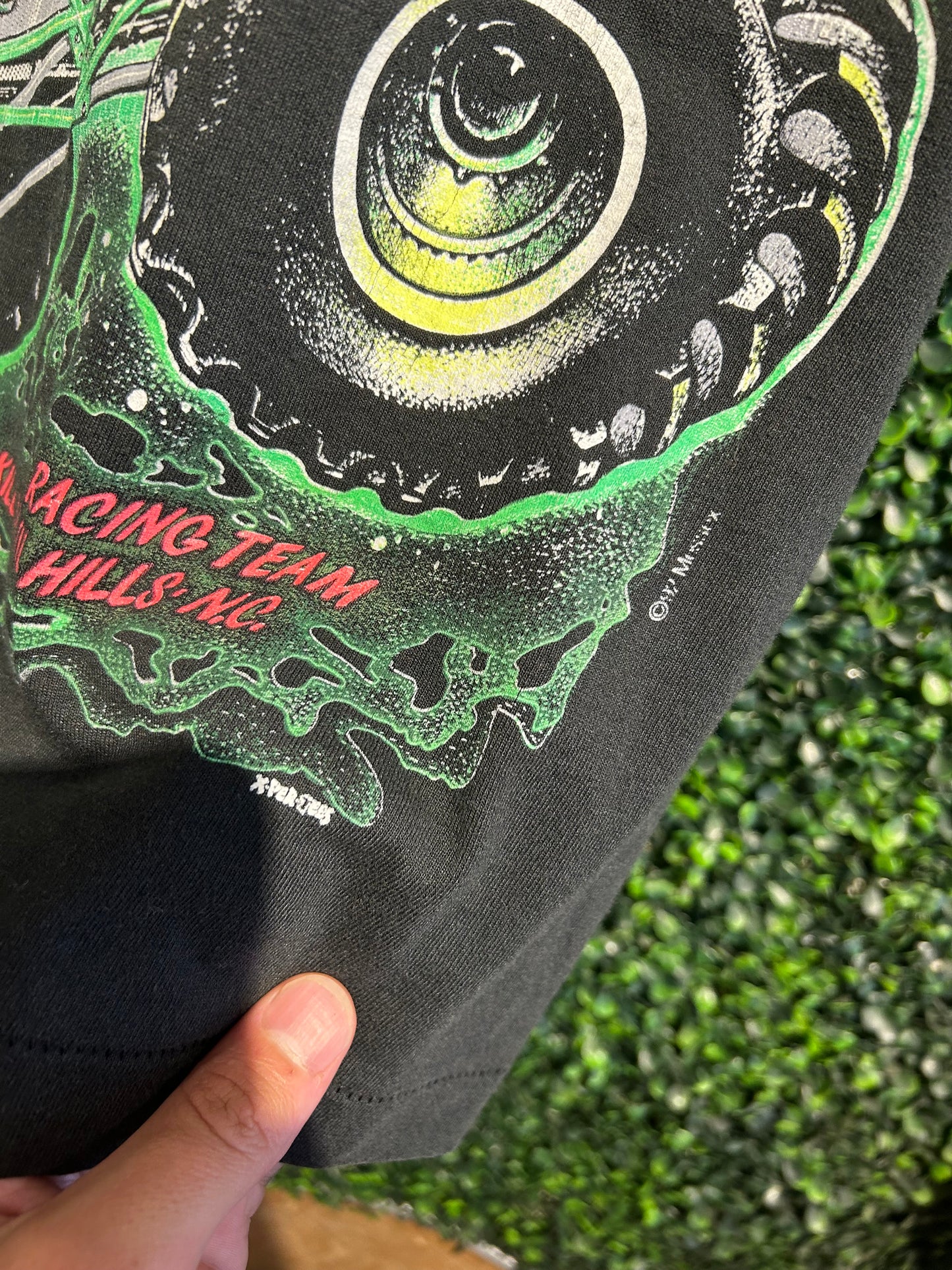1992 Grave Digger Monster Truck Racing T-Shirt. Size Small