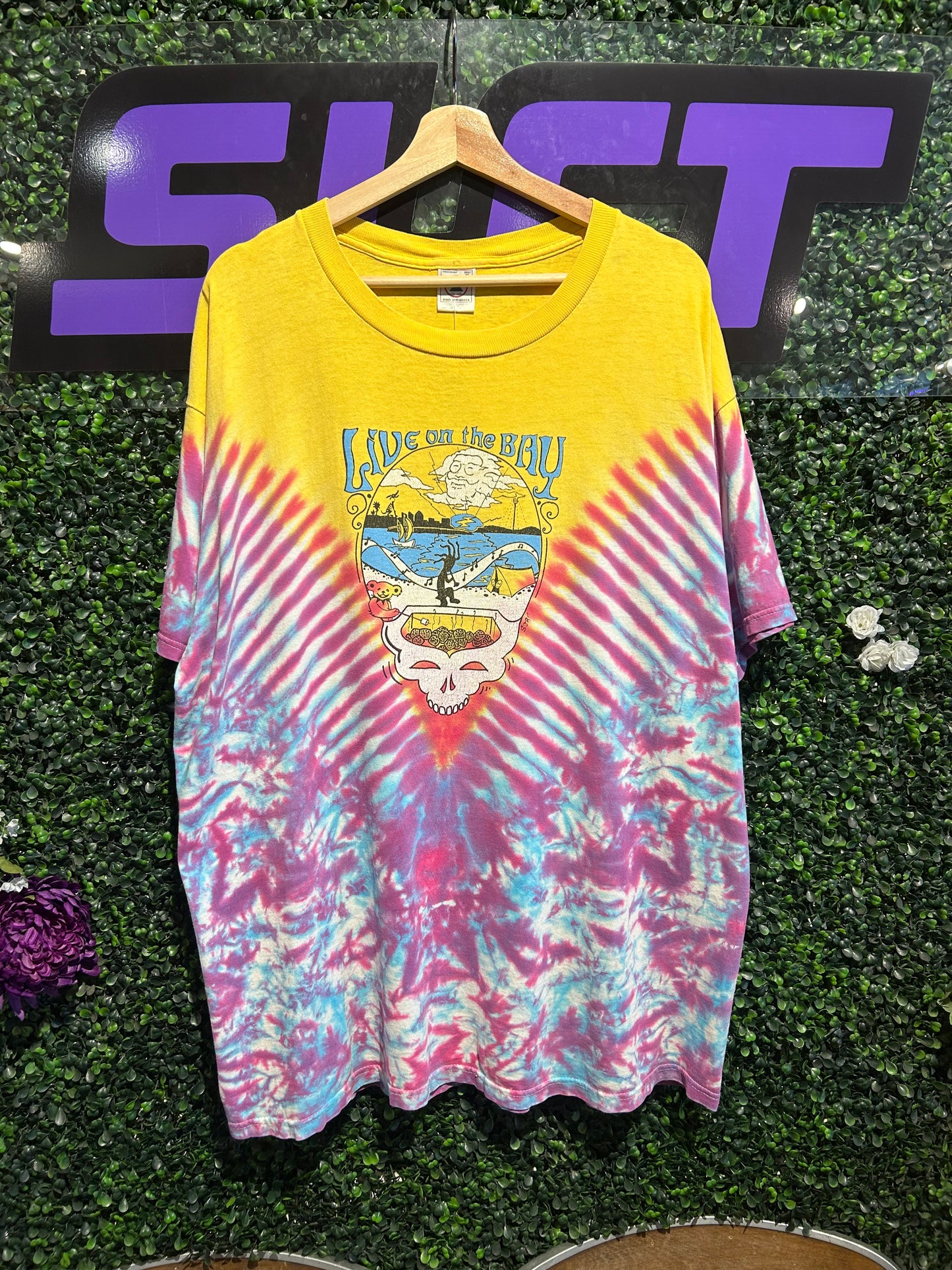 1998 Live On The Bay Jerry Garcia Band Tie-Dye T-Shirt. Size XL