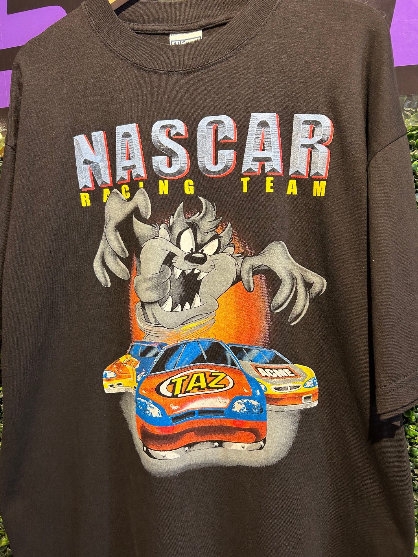 Vintage NASCAR Racing Taz T-Shirt. Size XL