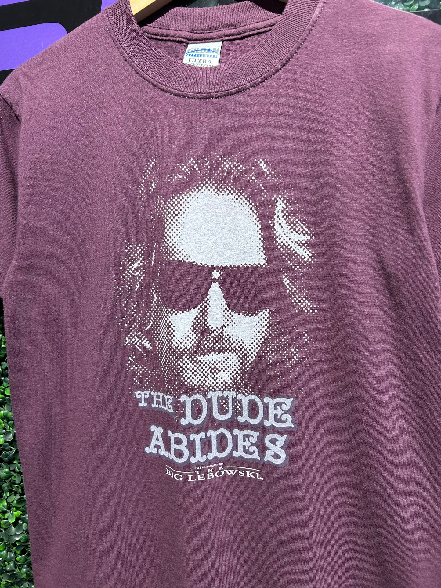 Vintage The Big Lebowski ‘The Dude Abides’ Movie-Promo T-Shirt. Size Small