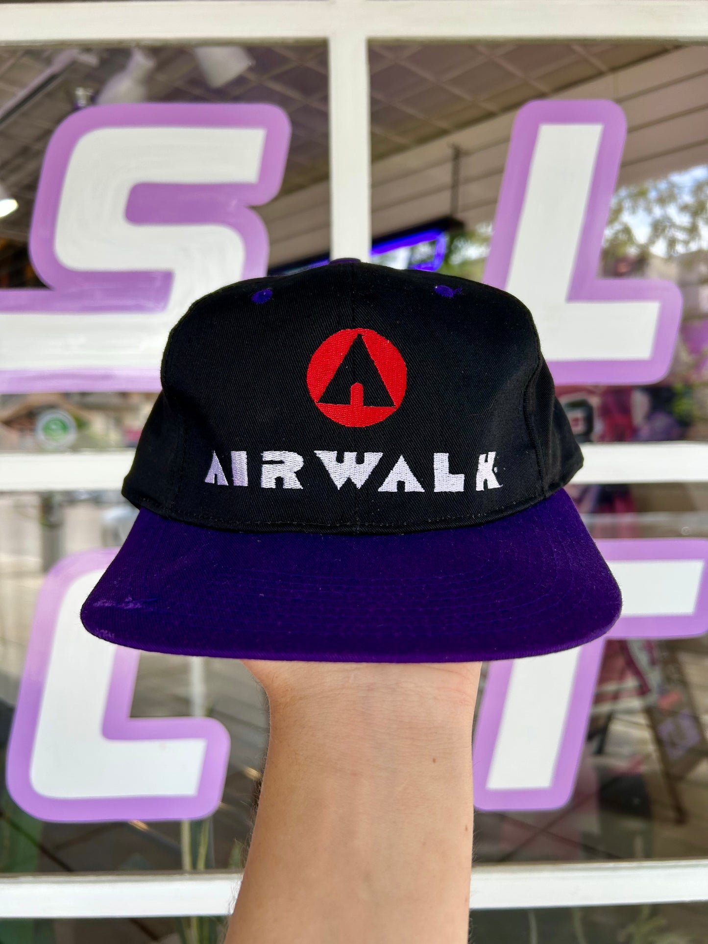90s Air Walk Hat