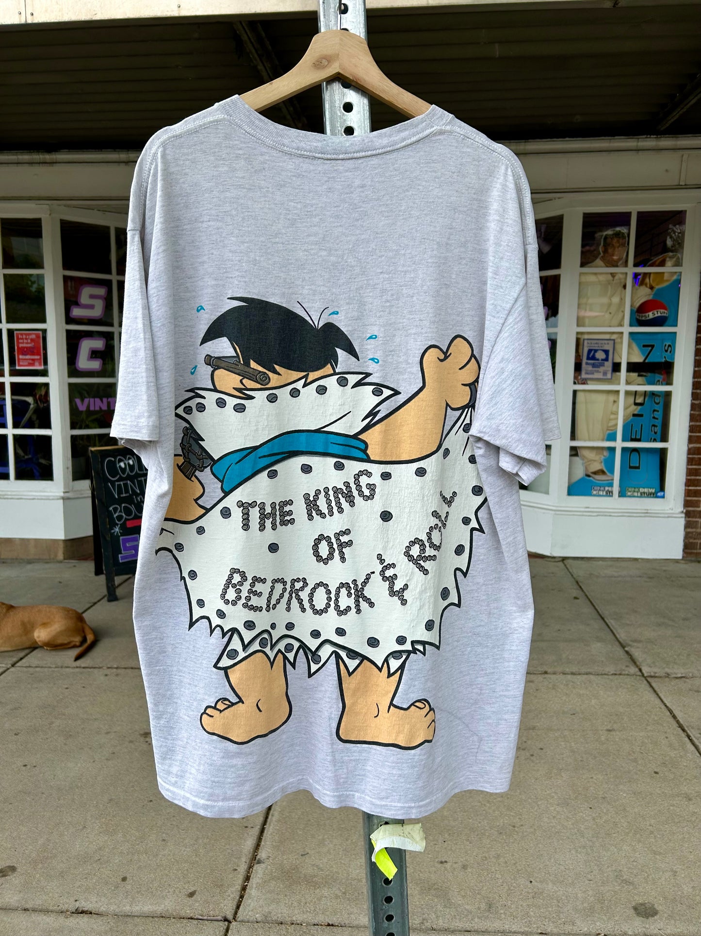 1993 Fred Flintstone The King Of Bedrock & Roll T-Shirt. Size XL