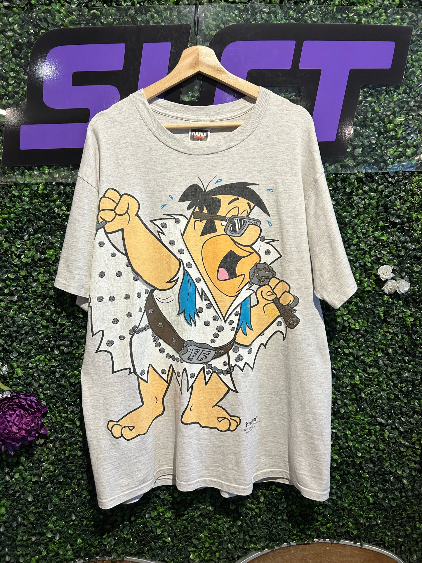 1993 Fred Flintstone The King Of Bedrock & Roll T-Shirt. Size XL