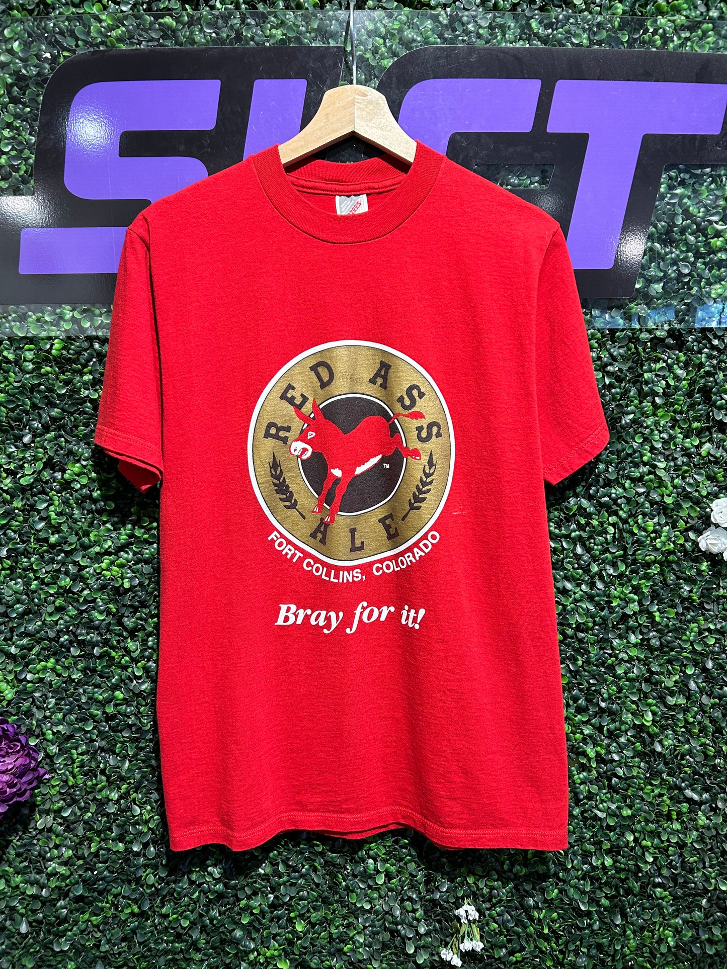 90s Red Ass Ale Colorado T-Shirt. Size Medium
