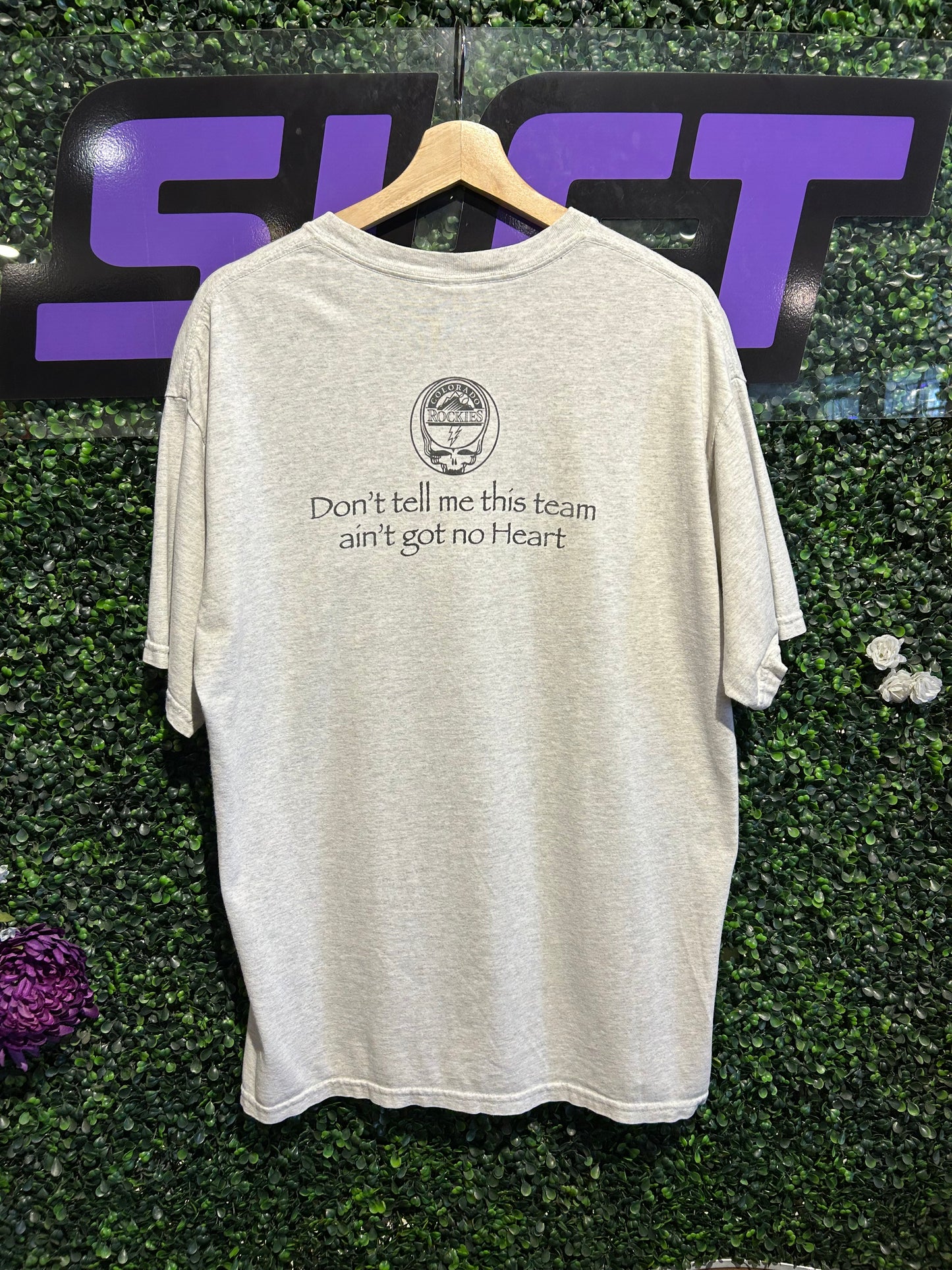 00s Colorado Rockies Grateful Dead ‘Steal Your Base’ T-Shirt. Size Large