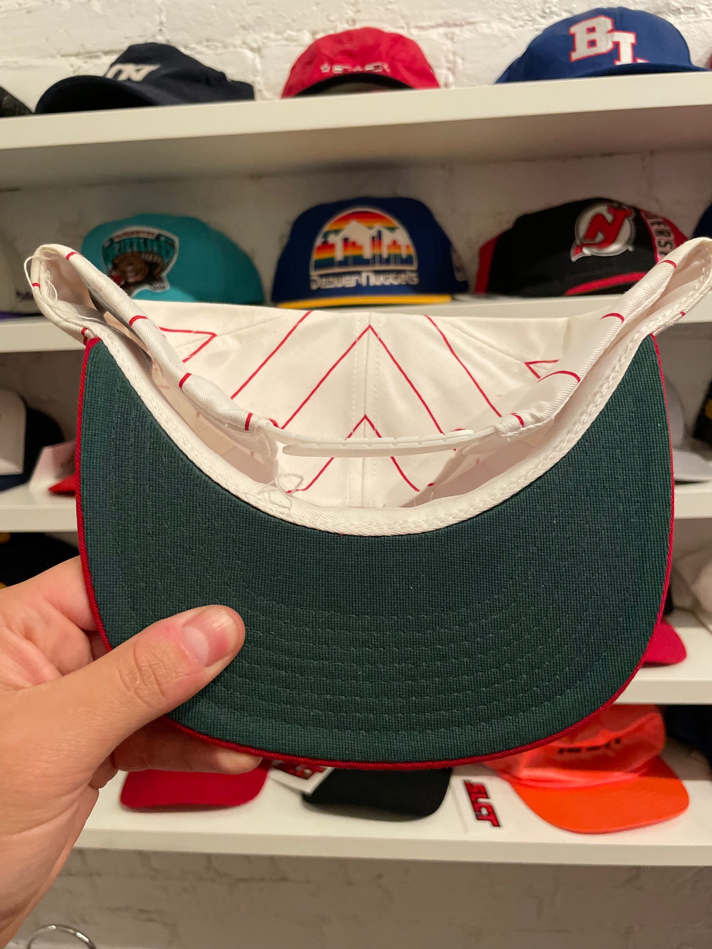 SLCT Stock NYC Souvenir Shop Snapback Hat in White/Red Pinstripe
